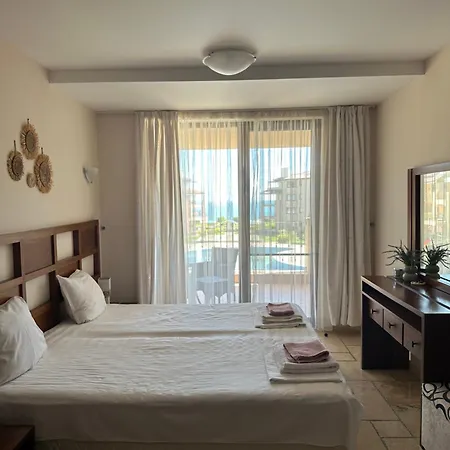 Martina Kaliakria Apartman Kavarna